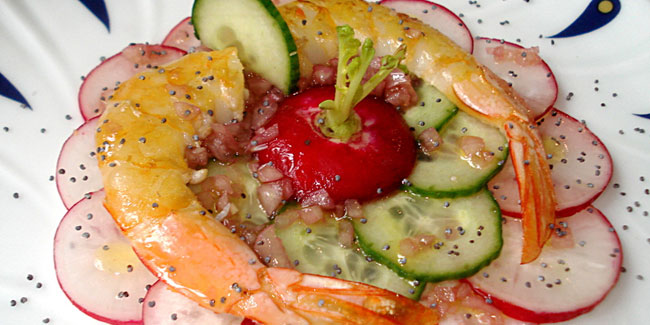 Gambas sur salade de radis rouges